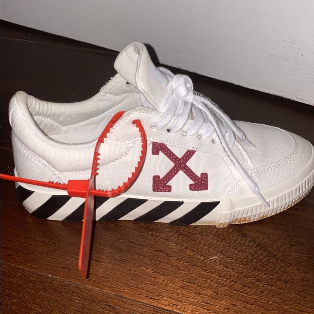 authentic OFF-WHITE vulcanized low white & black